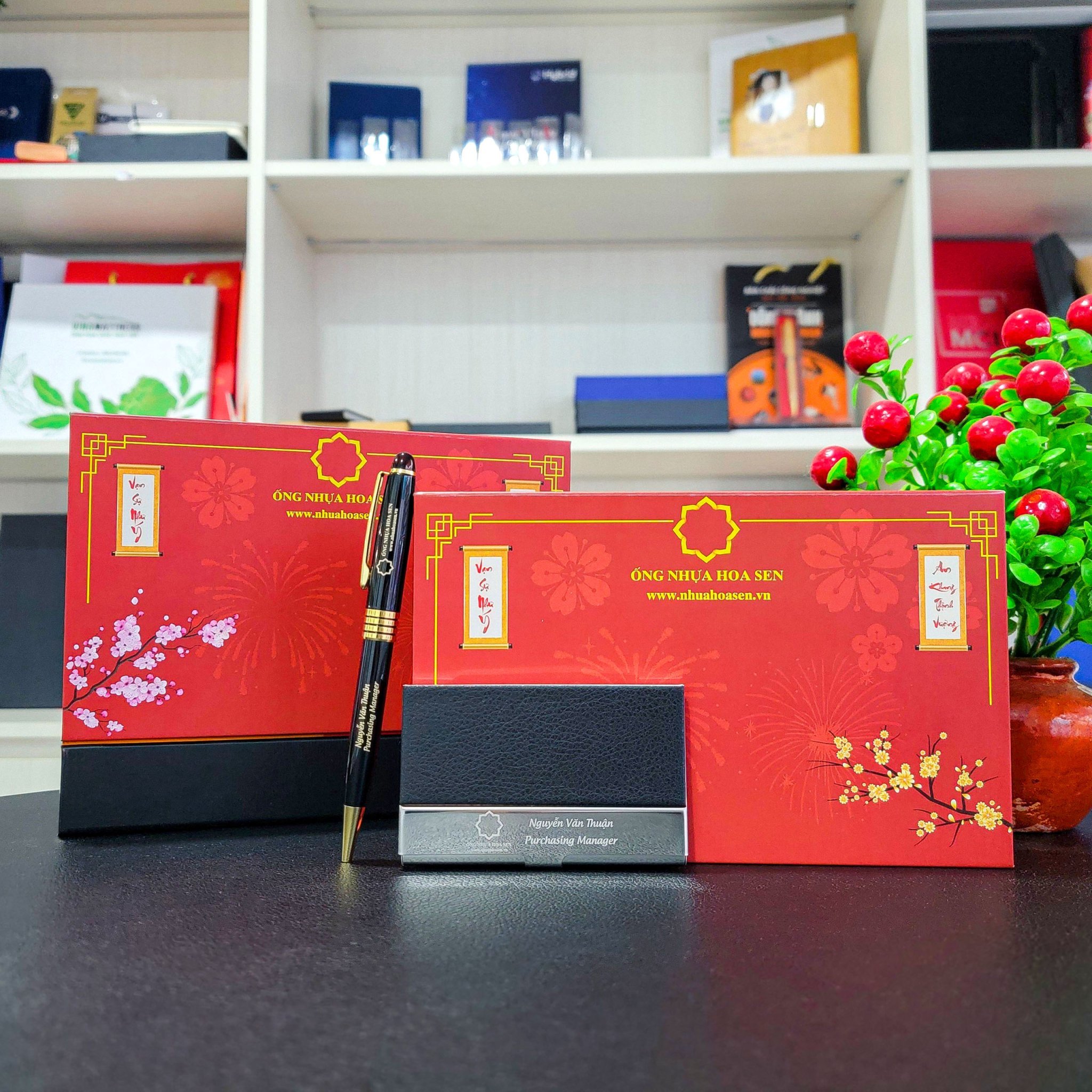 Quà Tặng Doanh Nghiệp Cao Cấp - Đẳng Cấp Tạo Thương Hiệu 4 hop-name-card - quà tặng doanh nghiệp cao cấp