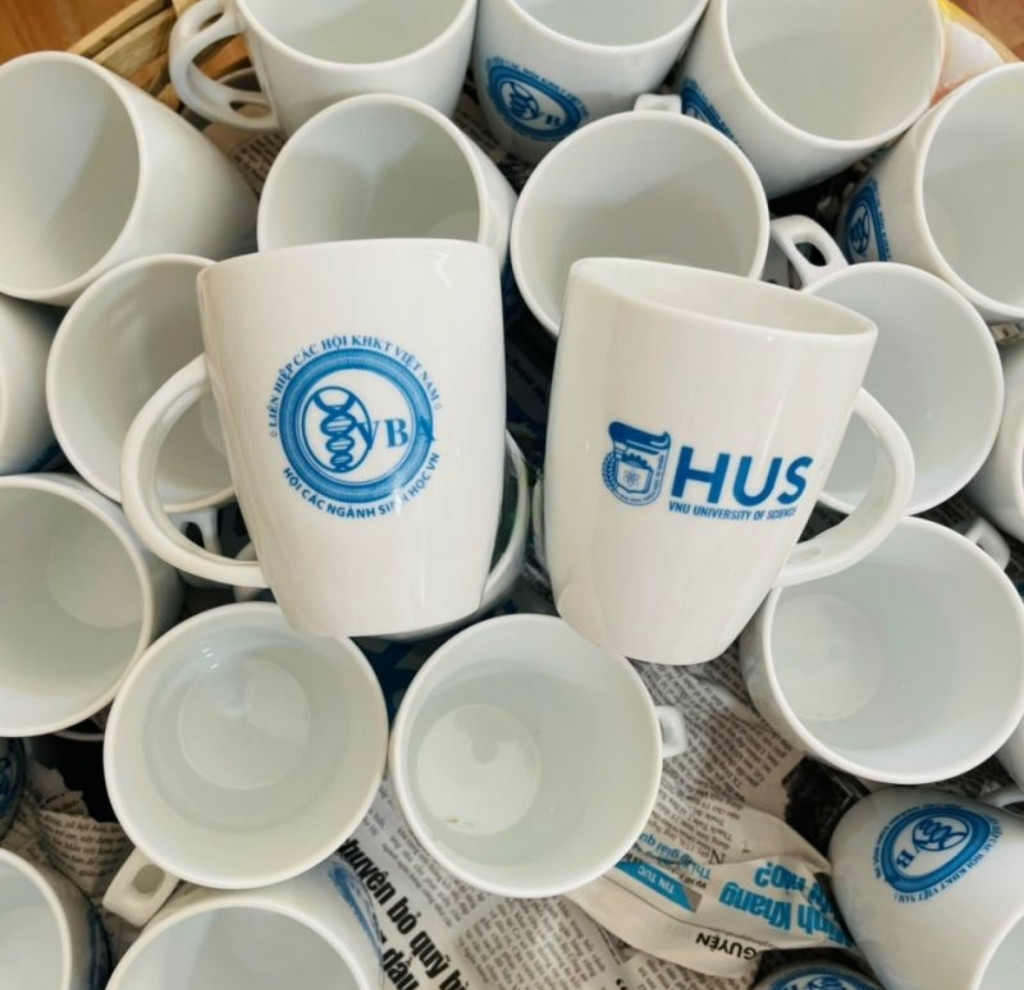 Tạo Dấu Ấn Đặc Biệt Với Quà Tặng Tri Ân Cá Nhân Hóa 56 cốc ly xứ in logo - quà tặng nhân viên