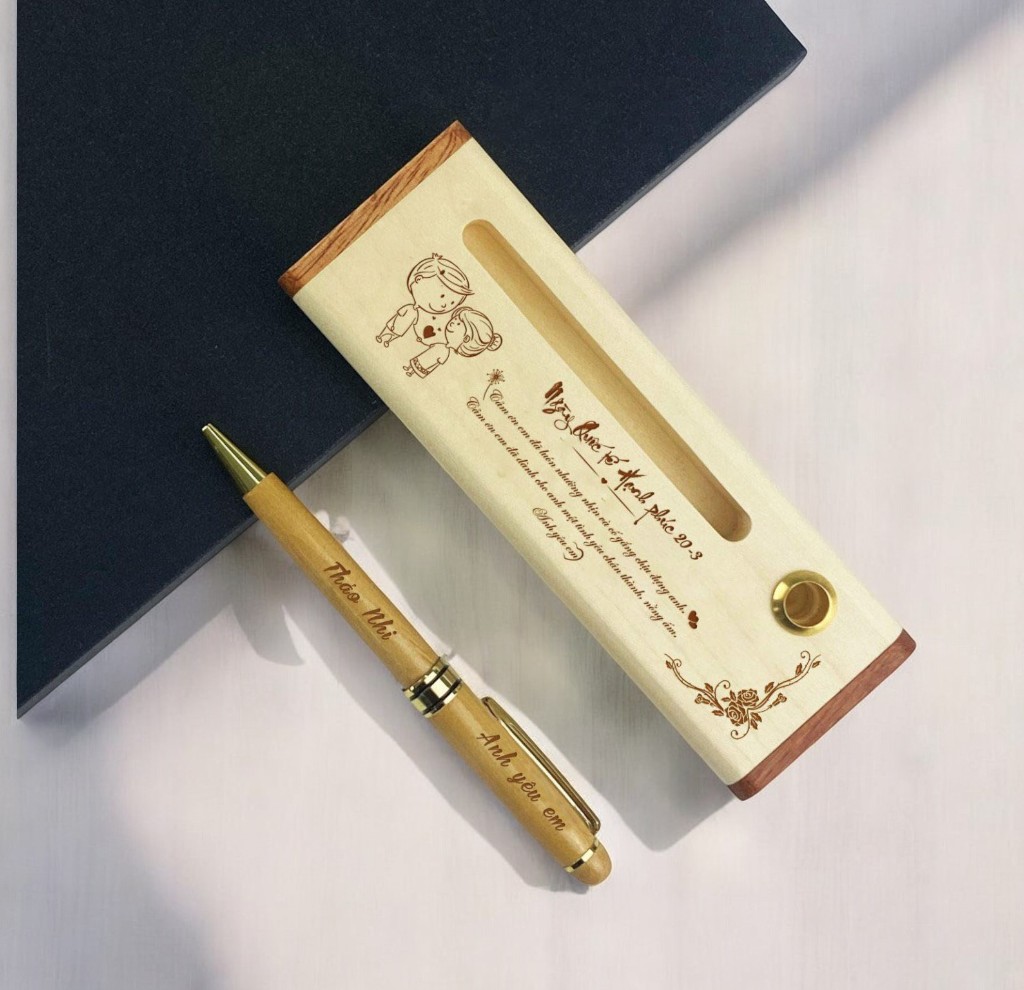 Bút Gỗ BG011 Dạng Xoay - Khoen Bạc - Cài Vàng 23 bút gỗ BG011 dạng xoay