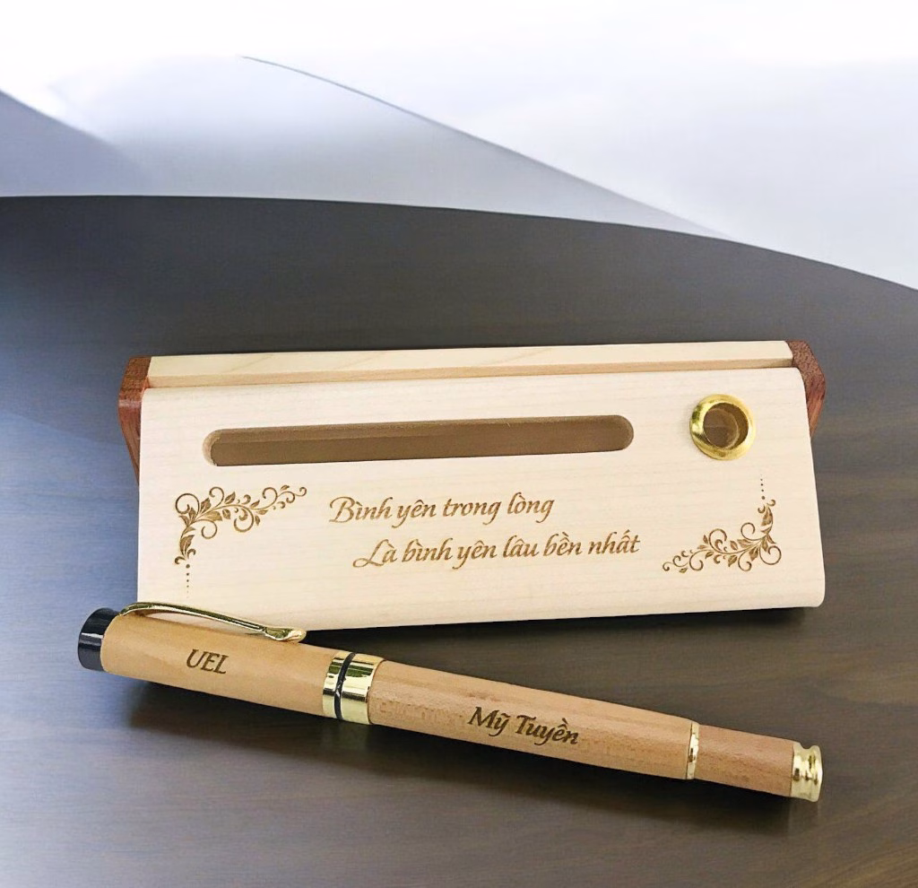bo-giftset-but-go-bg022-va-hop-but-go-hbg1m-khac-ten-khac-chu-khac-logo-theo-yeu-cau-4-Photoroom.jpg